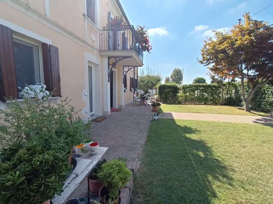 B&B We Care Appartamento Lendinara Kültér fotó